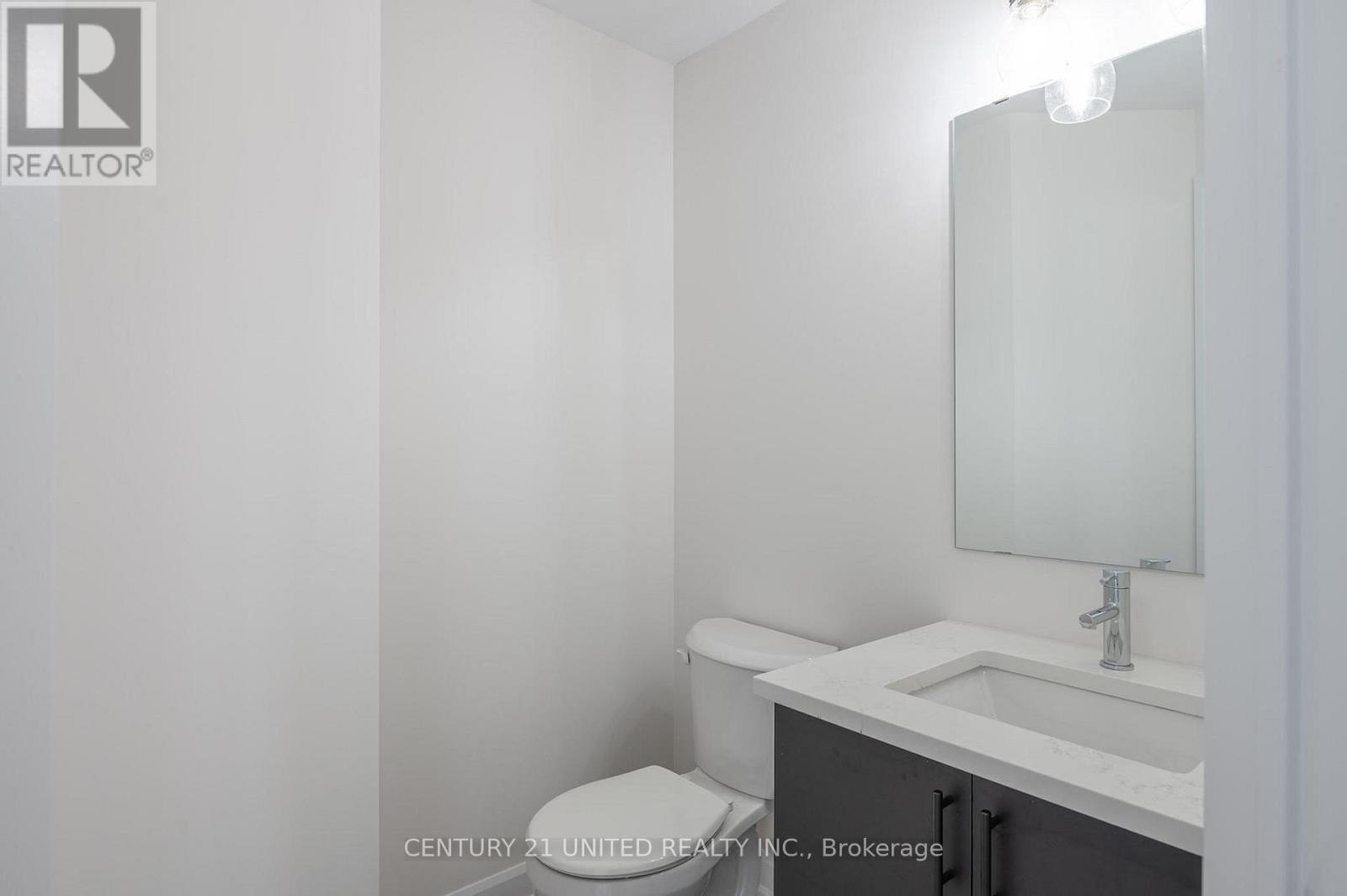 305 Mullighan Gardens, Peterborough (Monaghan Ward 2), Ontario  K9K 0G3 - Photo 11 - X12476613