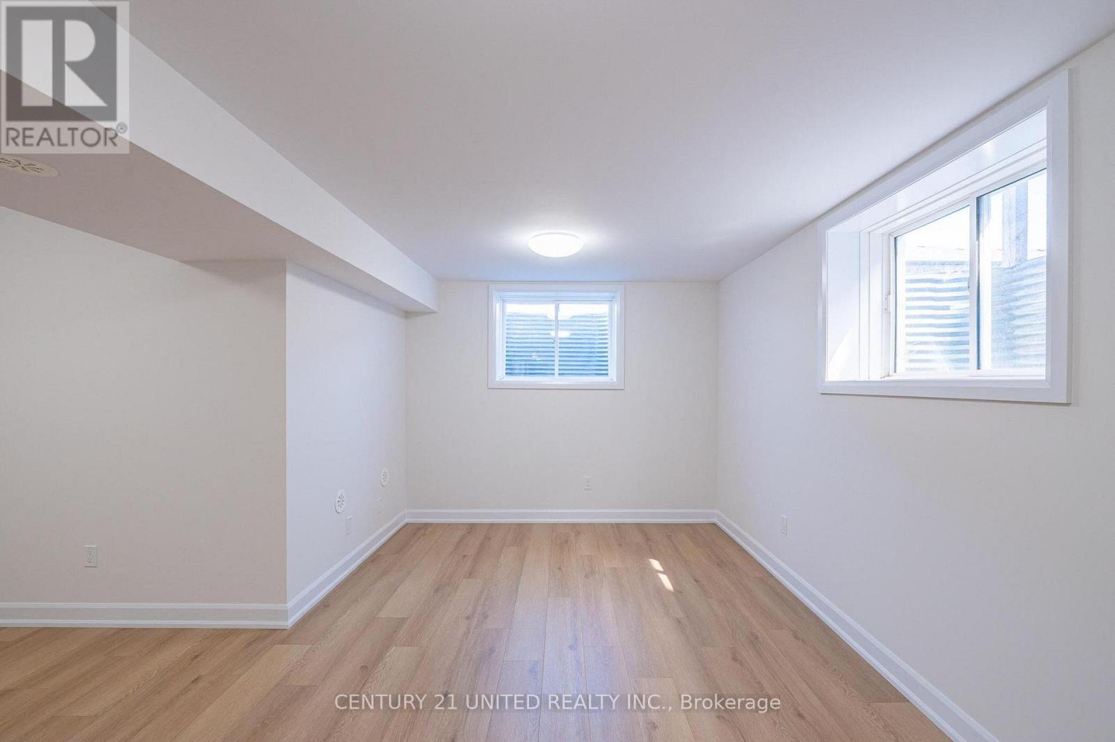 305 Mullighan Gardens, Peterborough (Monaghan Ward 2), Ontario  K9K 0G3 - Photo 25 - X12476613