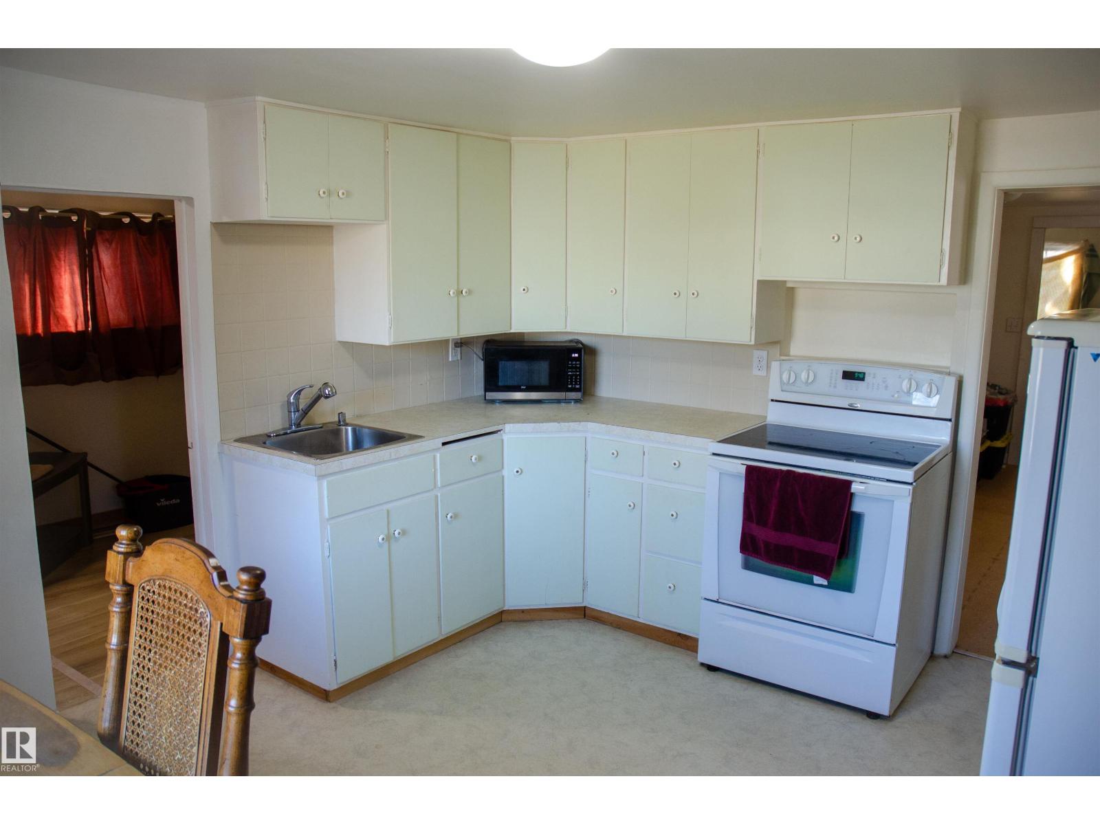 4617 55 Av, Wetaskiwin, Alberta  T9A 1A1 - Photo 4 - E4463076