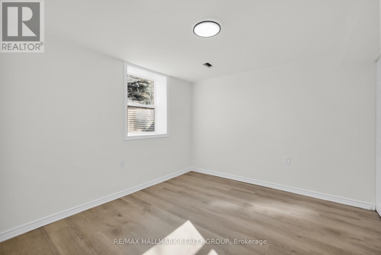 26 Spring Garden Avenue, Ottawa, Ontario  K2G 3B4 - Photo 38 - X12468405