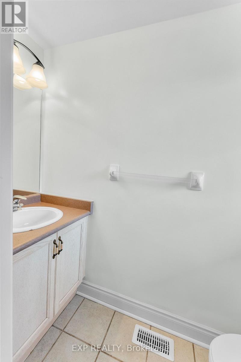 38 Natalie Court, Thorold (Confederation Heights), Ontario  L2V 5C6 - Photo 11 - X12476574