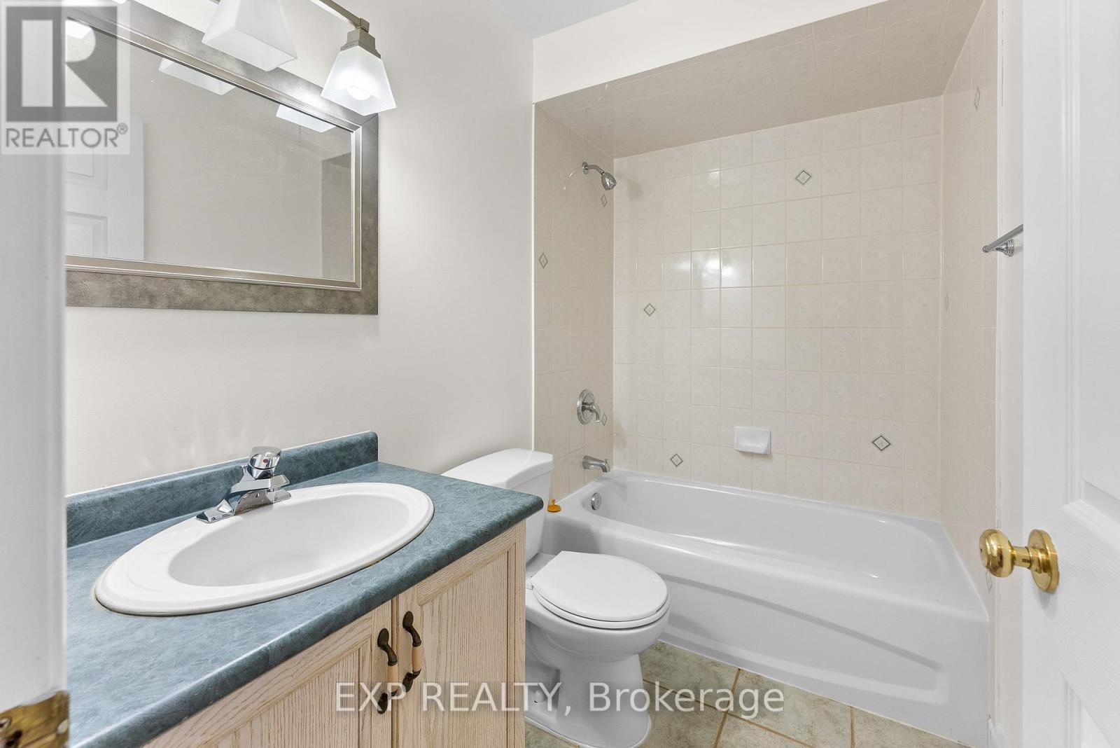 38 Natalie Court, Thorold (Confederation Heights), Ontario  L2V 5C6 - Photo 14 - X12476574