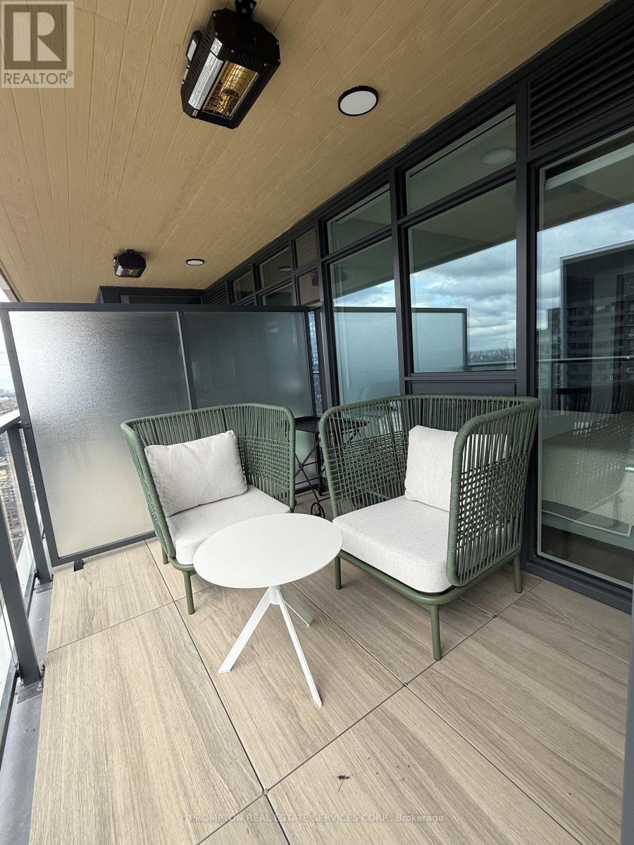 4715 - 3 Concord Cityplace Way, Toronto, Ontario  M5V 0X4 - Photo 18 - C12476451