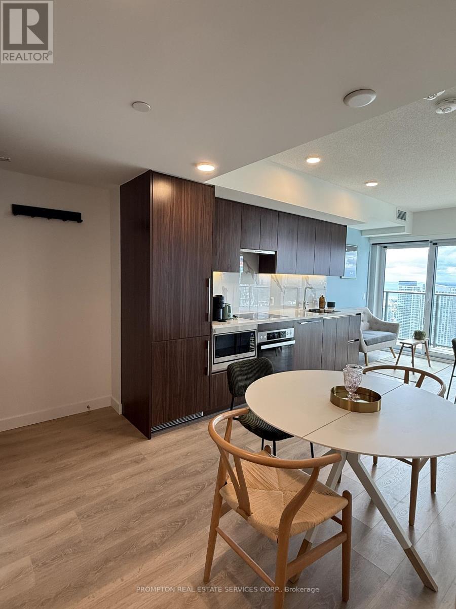 4715 - 3 Concord Cityplace Way, Toronto, Ontario  M5V 0X4 - Photo 2 - C12476451