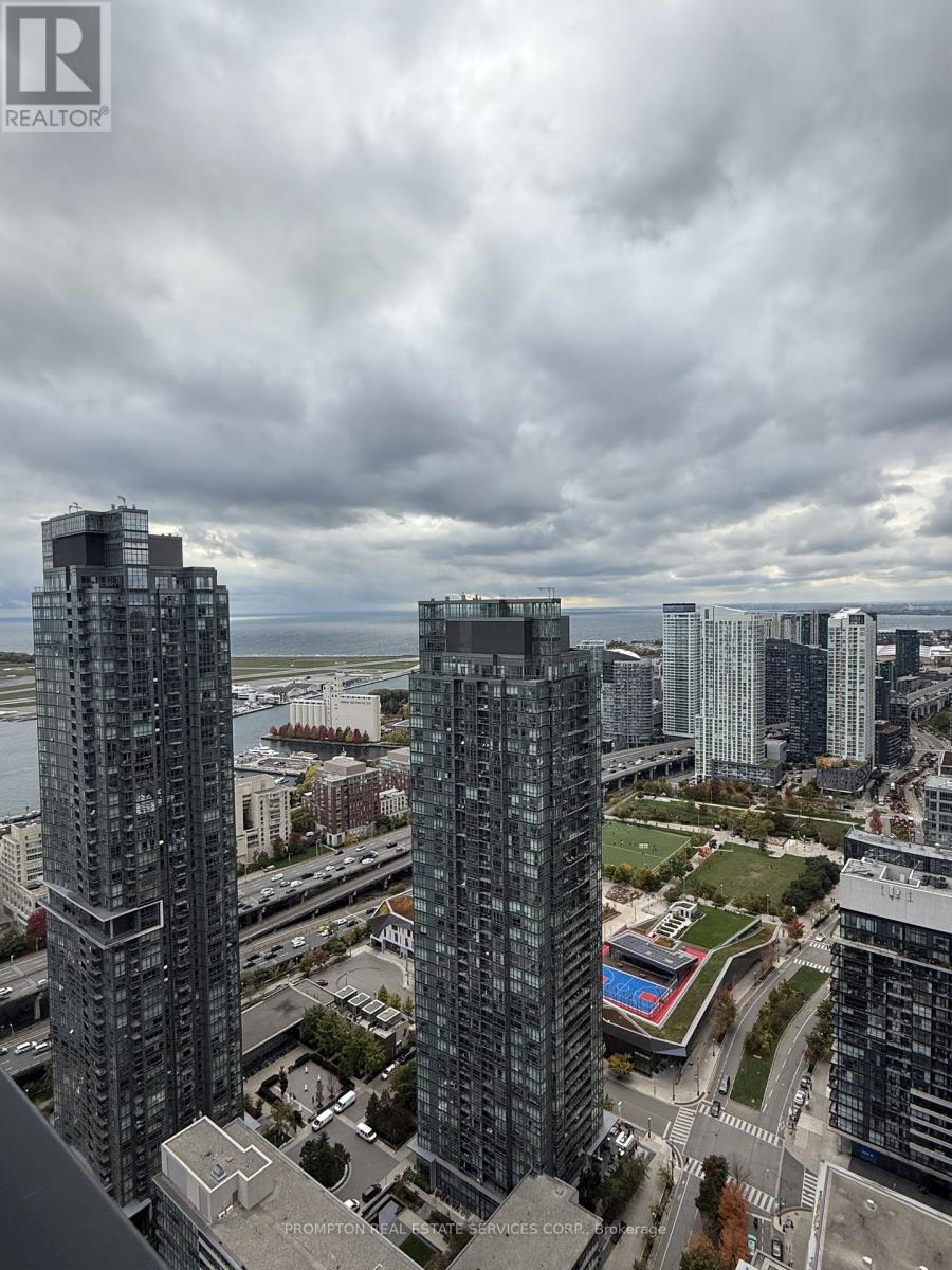 4715 - 3 Concord Cityplace Way, Toronto, Ontario  M5V 0X4 - Photo 20 - C12476451