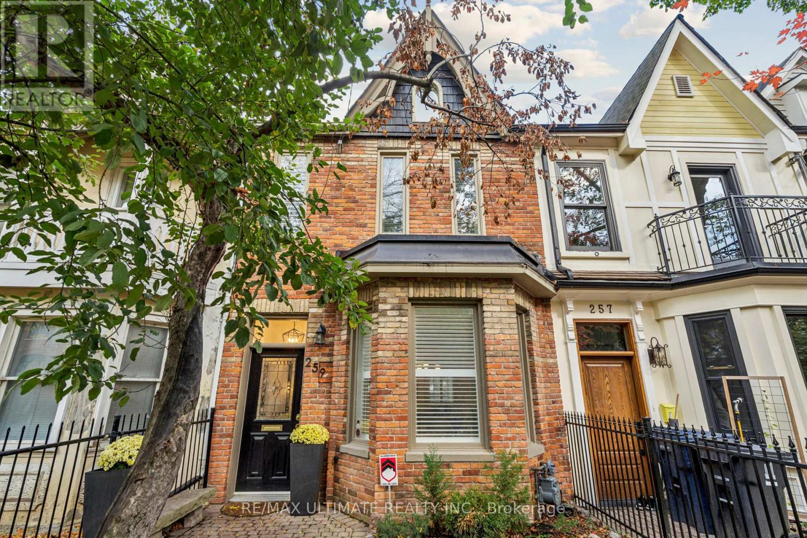 259 SEATON STREET, Toronto, Ontario
