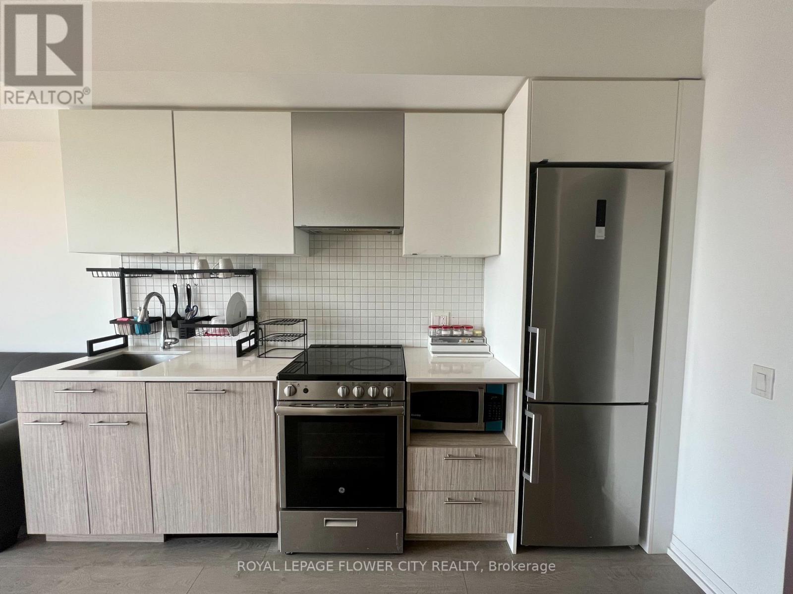1619 - 251 Jarvis Street, Toronto, Ontario  M5B 0C3 - Photo 2 - C12476504