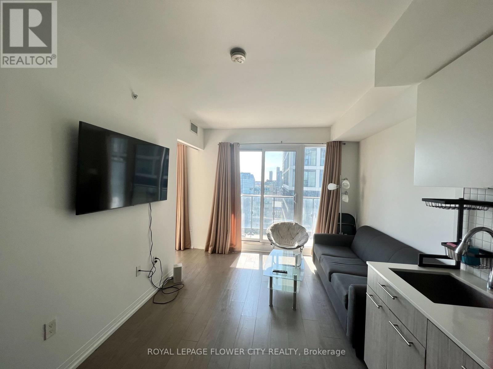 1619 - 251 Jarvis Street, Toronto, Ontario  M5B 0C3 - Photo 5 - C12476504