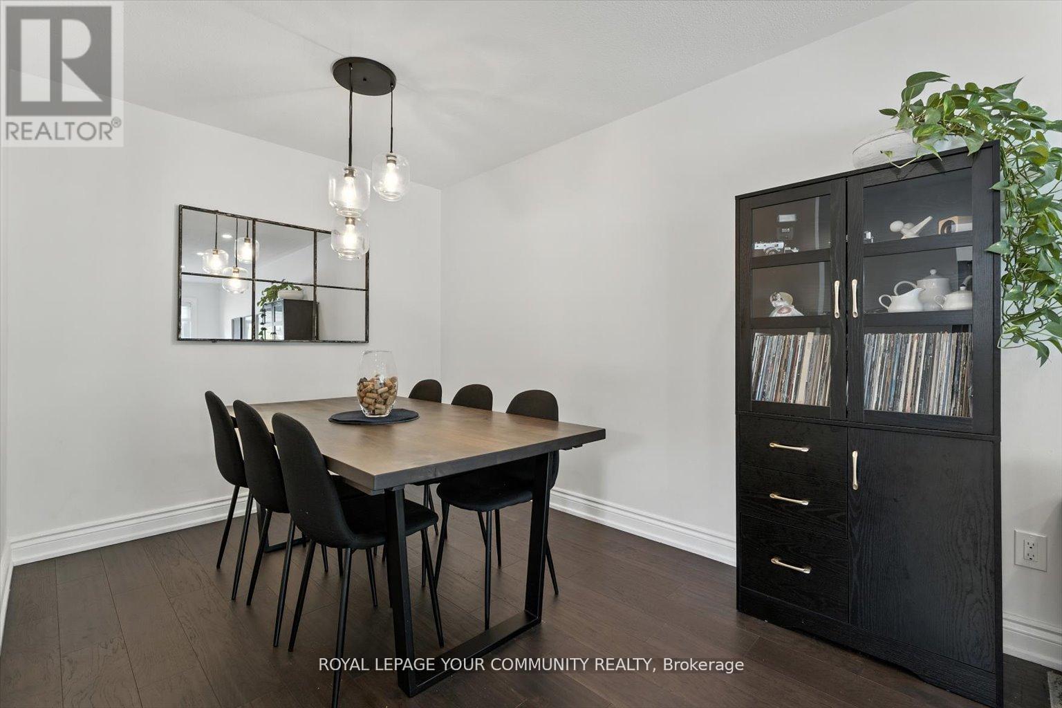 33 Murellen Crescent, Toronto, Ontario  M4A 2K6 - Photo 11 - C12476554