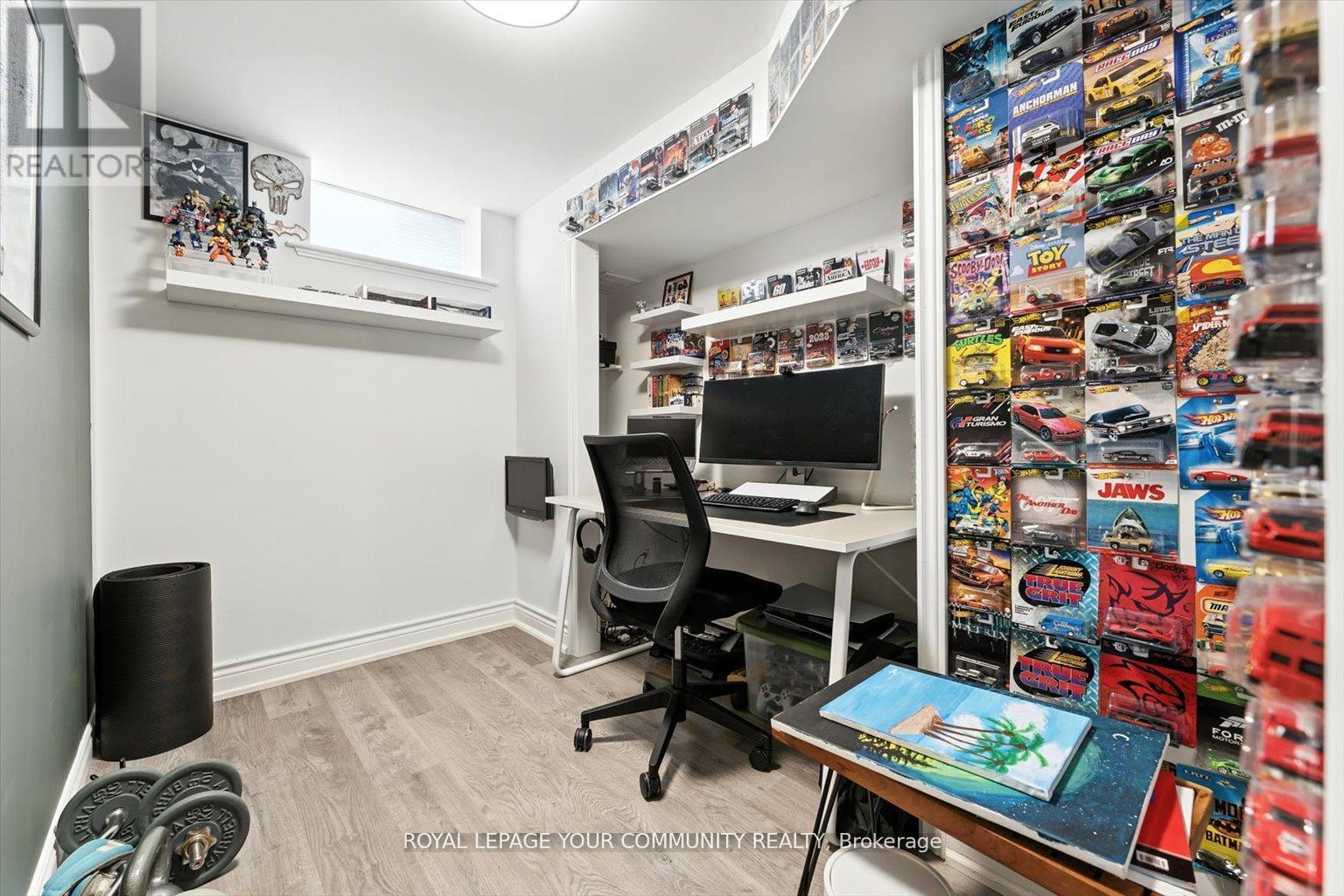 33 Murellen Crescent, Toronto, Ontario  M4A 2K6 - Photo 26 - C12476554