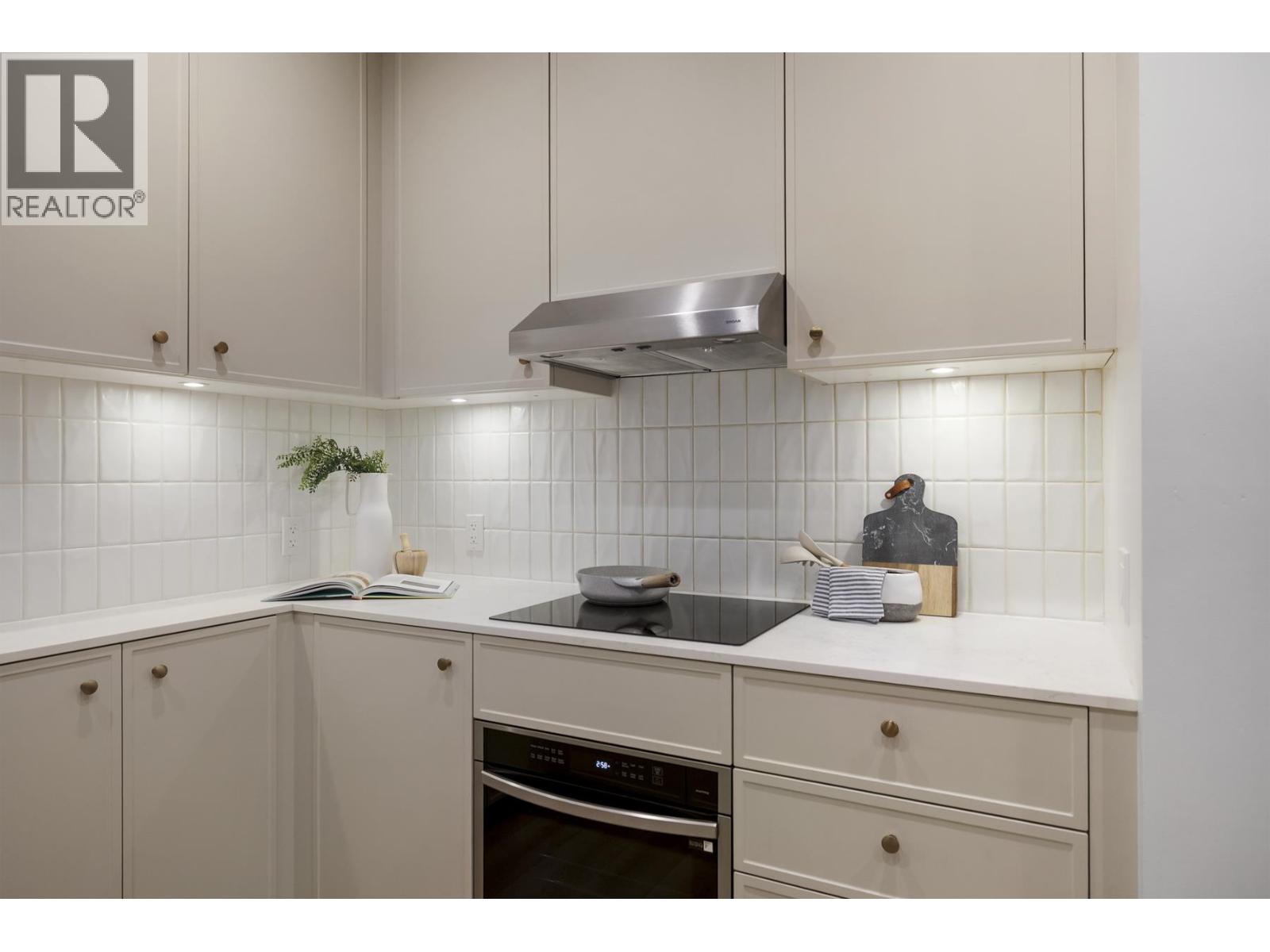 109 708 Edgar Avenue, Coquitlam, British Columbia  V3K 2J4 - Photo 4 - R3060999