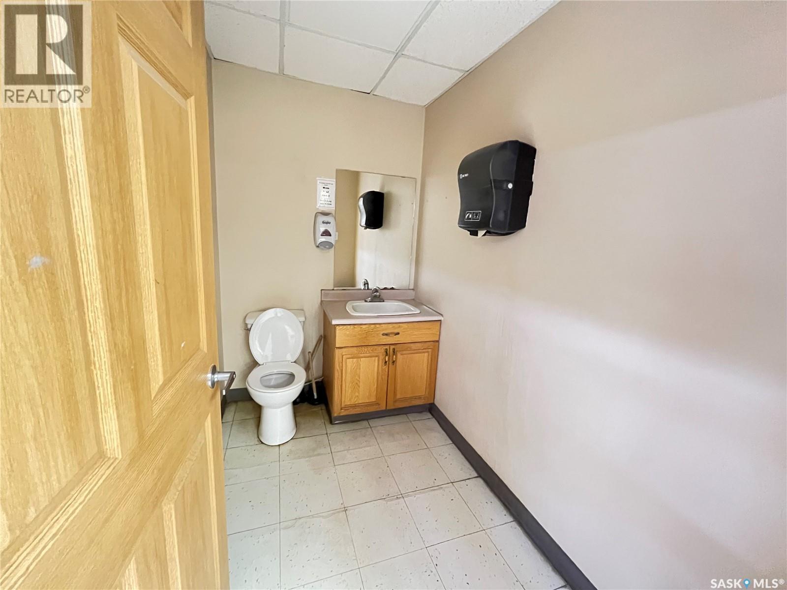 101 Sidney Street, Maple Creek, Saskatchewan  S0N 1N0 - Photo 10 - SK021436