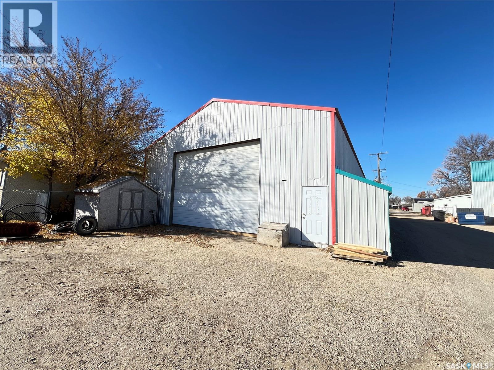 101 Sidney Street, Maple Creek, Saskatchewan  S0N 1N0 - Photo 8 - SK021436