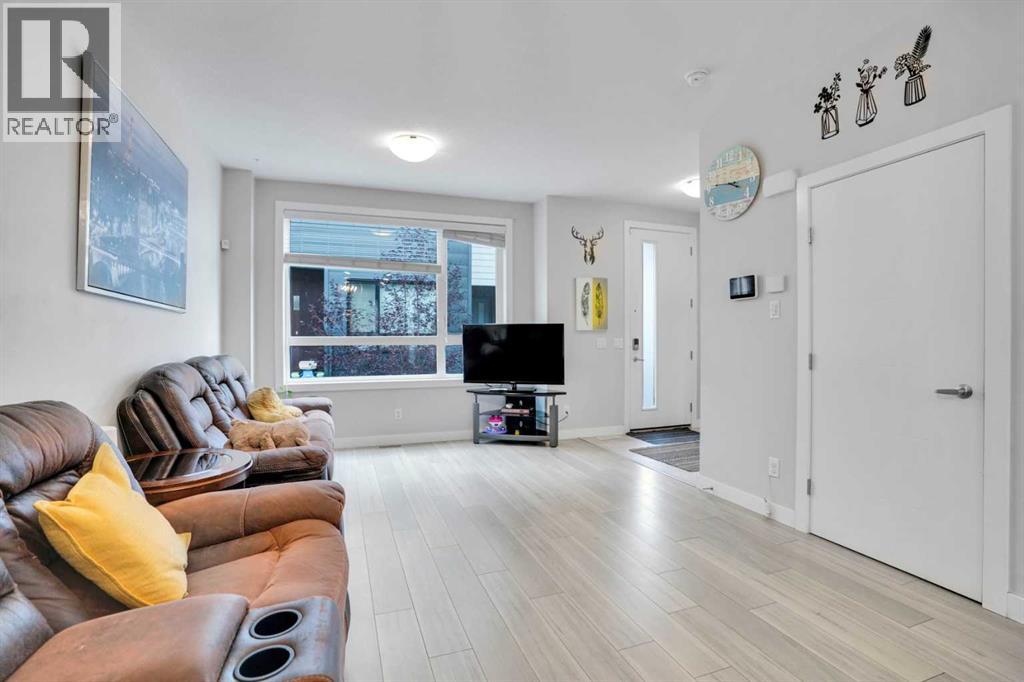 318 Redstone Crescent Ne, Calgary, Alberta  T3N 1M4 - Photo 11 - A2261472