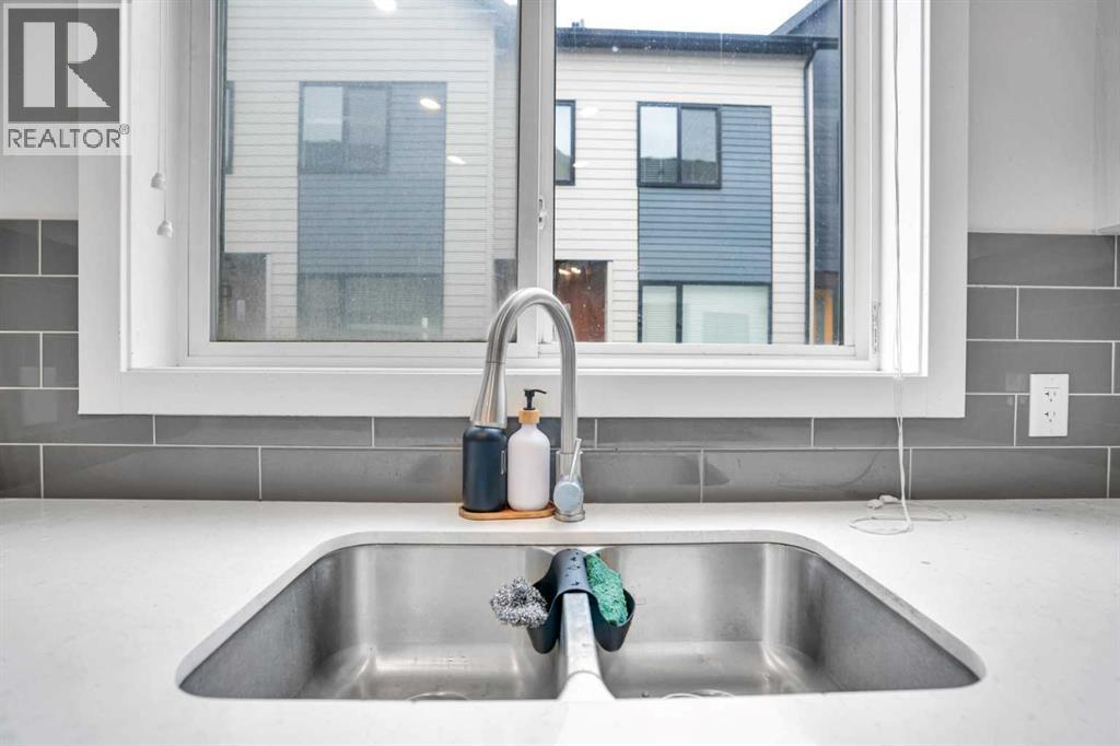 318 Redstone Crescent Ne, Calgary, Alberta  T3N 1M4 - Photo 9 - A2261472