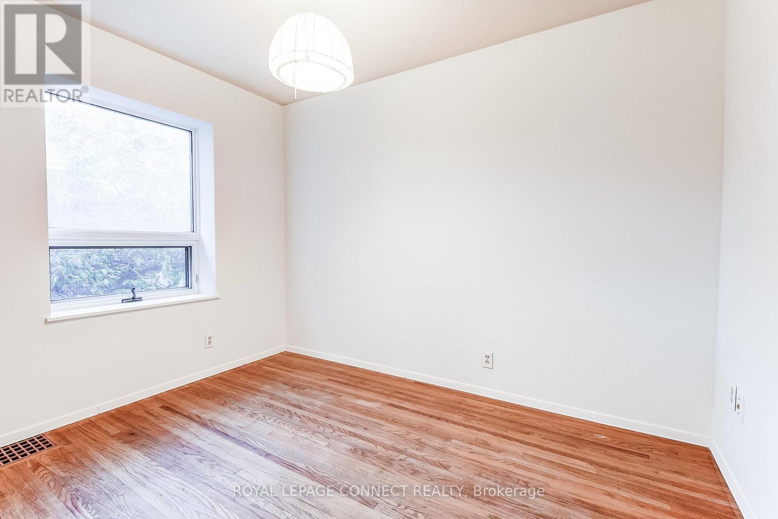 11 Waringstown Drive, Toronto, Ontario  M1R 4H2 - Photo 9 - E12476445