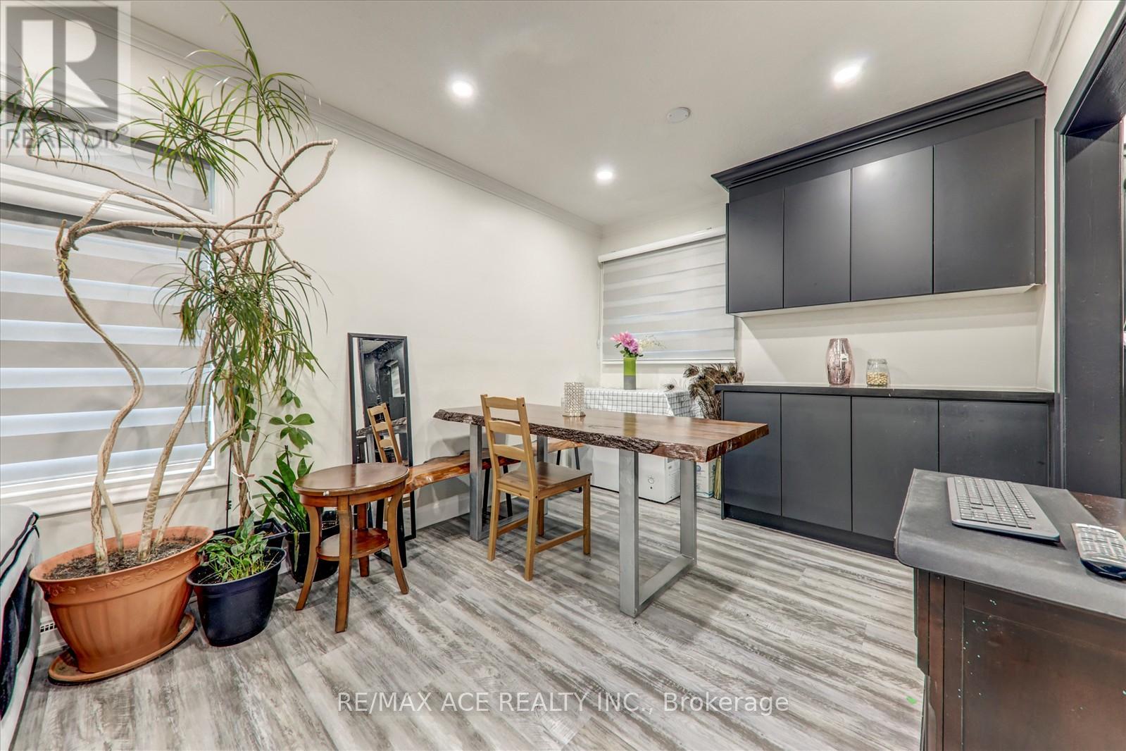 81 Grassmere Avenue, Oshawa, Ontario  L1H 3X5 - Photo 10 - E12476536