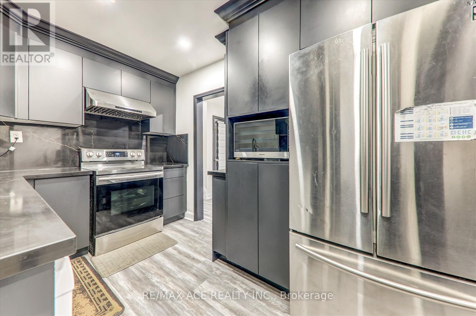 81 Grassmere Avenue, Oshawa, Ontario  L1H 3X5 - Photo 13 - E12476536