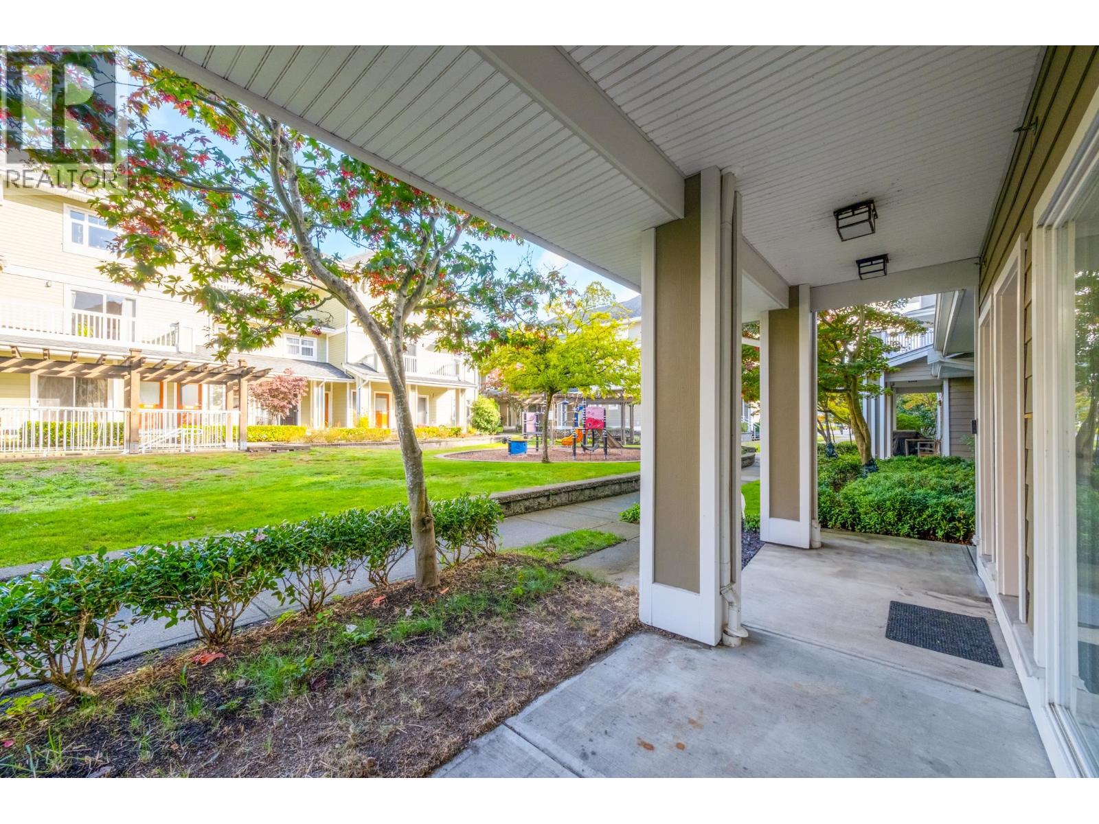 132 7388 Macpherson Avenue, Burnaby, British Columbia  V5J 0A1 - Photo 10 - R3060901