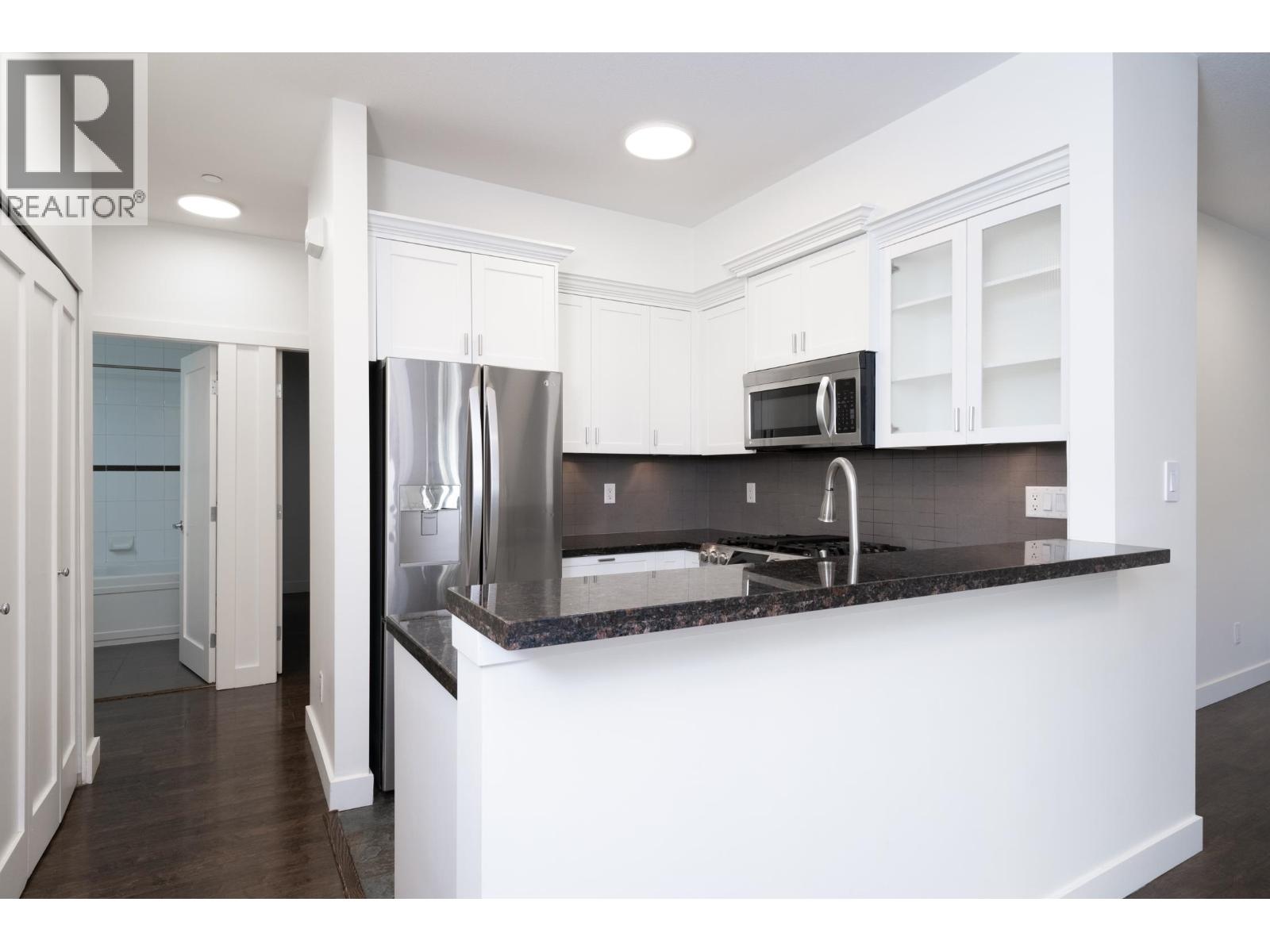132 7388 Macpherson Avenue, Burnaby, British Columbia  V5J 0A1 - Photo 6 - R3060901