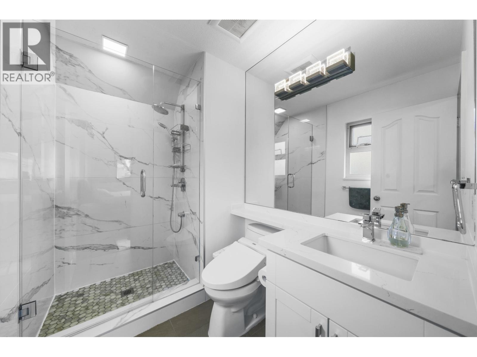 8191 Mirabel Court, Richmond, British Columbia  V7C 4V8 - Photo 19 - R3061017
