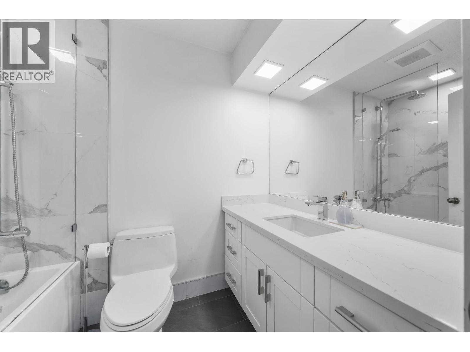 8191 Mirabel Court, Richmond, British Columbia  V7C 4V8 - Photo 23 - R3061017