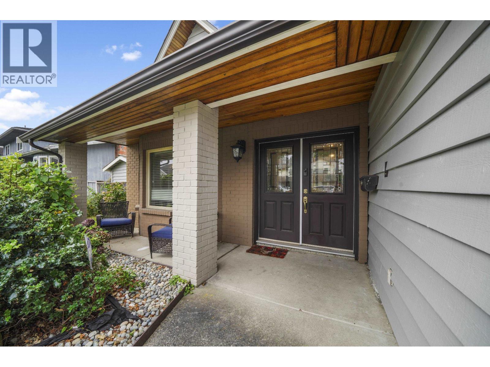 8191 Mirabel Court, Richmond, British Columbia  V7C 4V8 - Photo 3 - R3061017