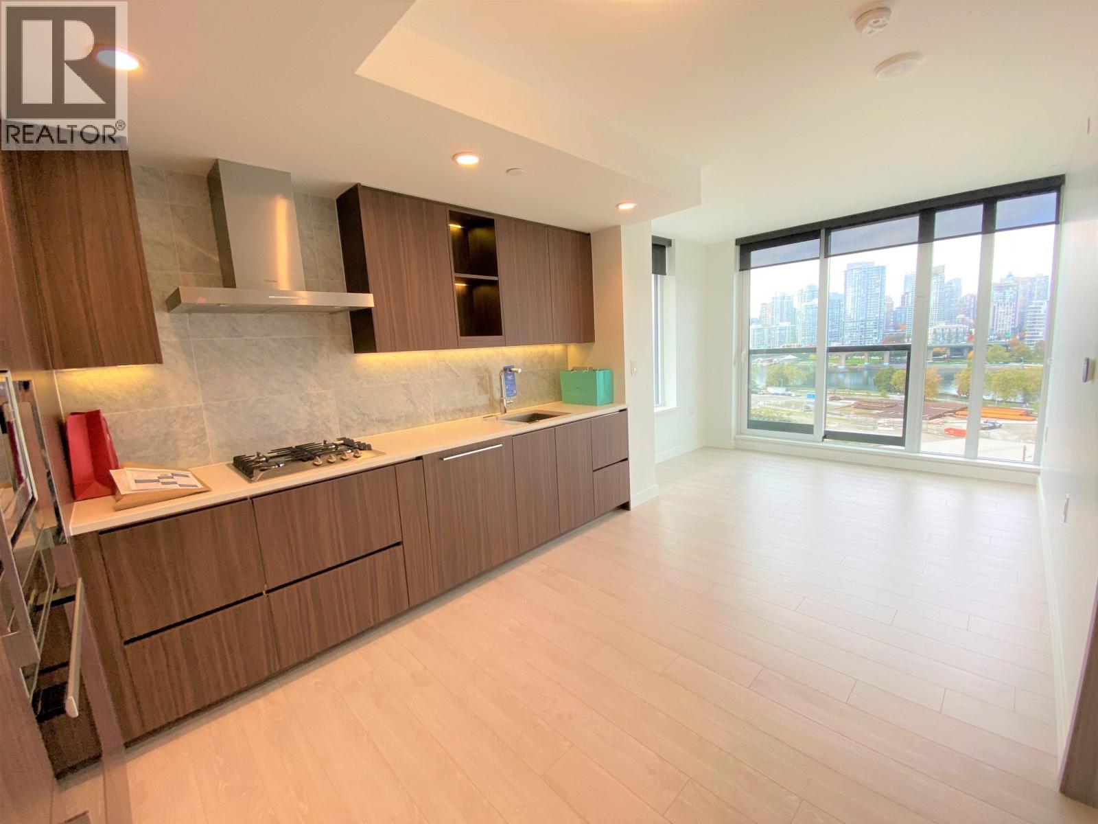 1106 1768 Cook Street, Vancouver, British Columbia  V5W 2N6 - Photo 3 - R3061013