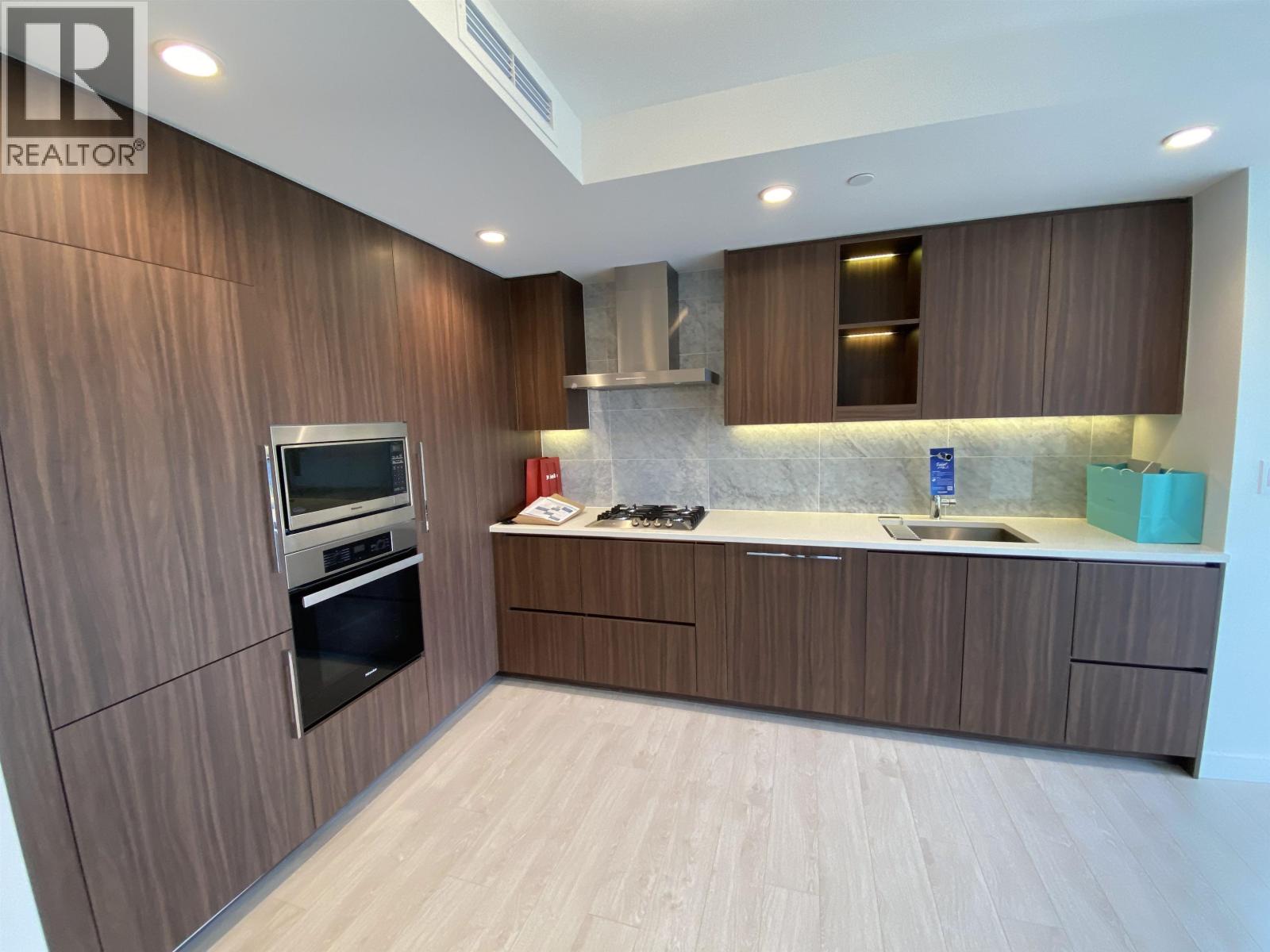 1106 1768 Cook Street, Vancouver, British Columbia  V5W 2N6 - Photo 4 - R3061013