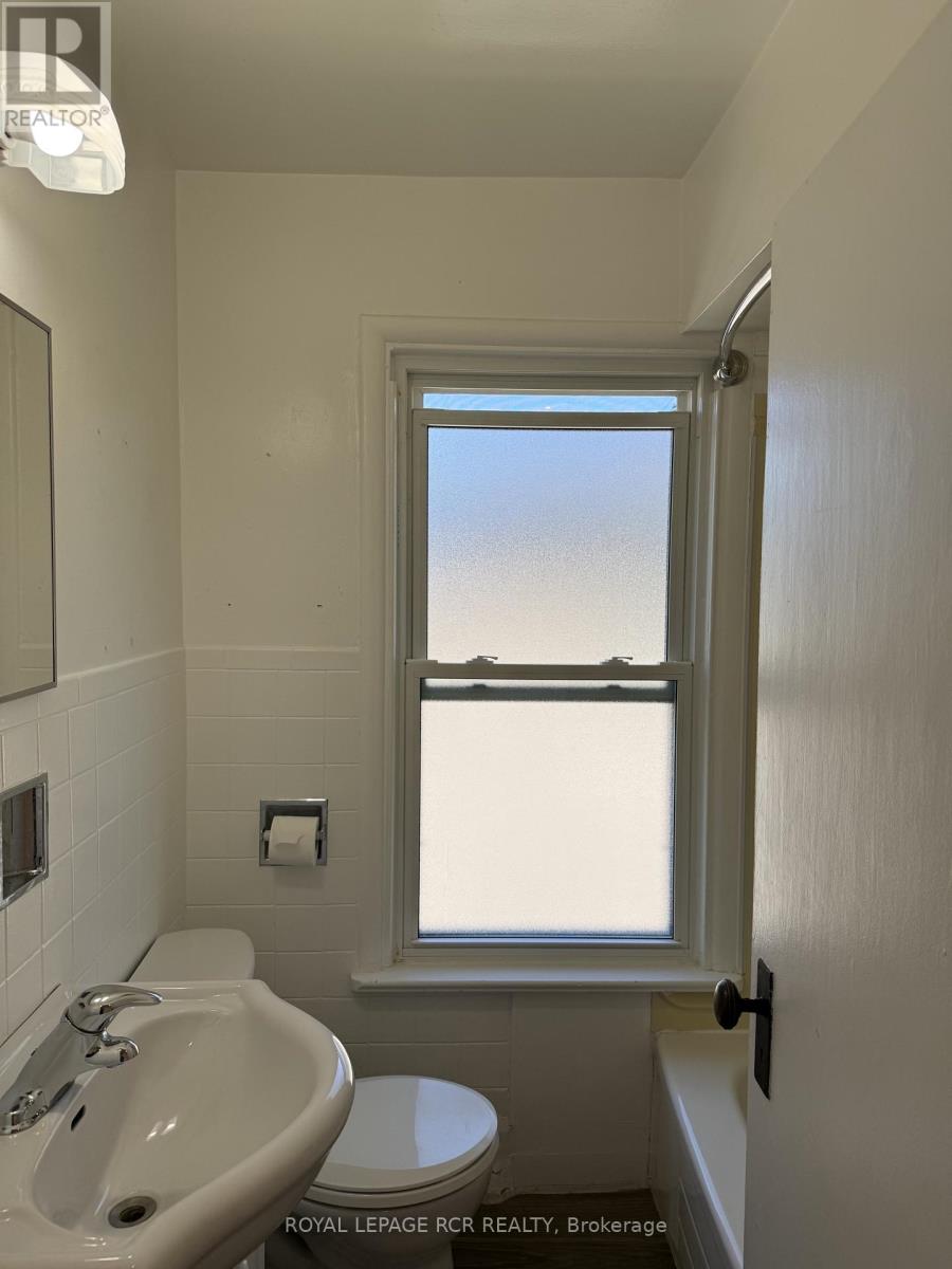 Upper Level - 69 King Street W, Caledon, Ontario  L7E 1A2 - Photo 7 - W12378035
