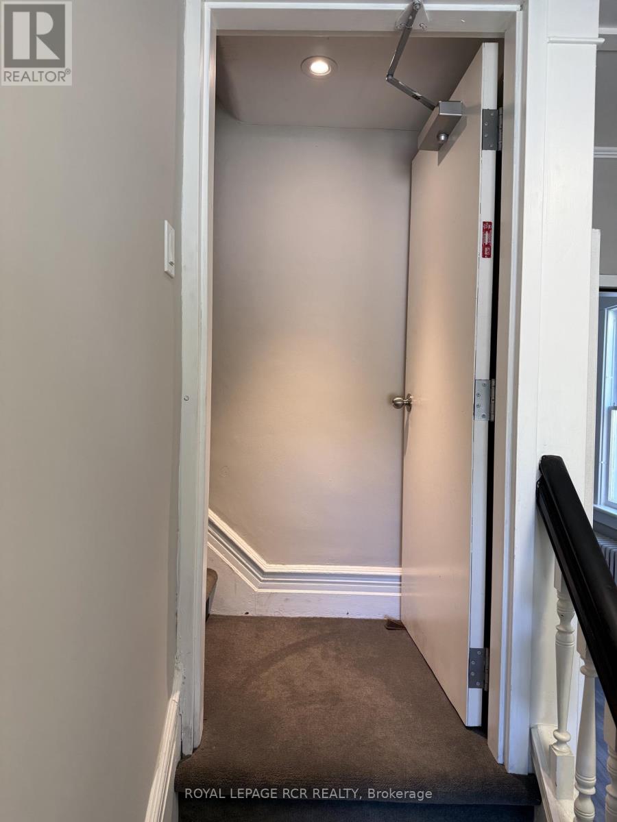 Upper Level - 69 King Street W, Caledon, Ontario  L7E 1A2 - Photo 4 - W12378035