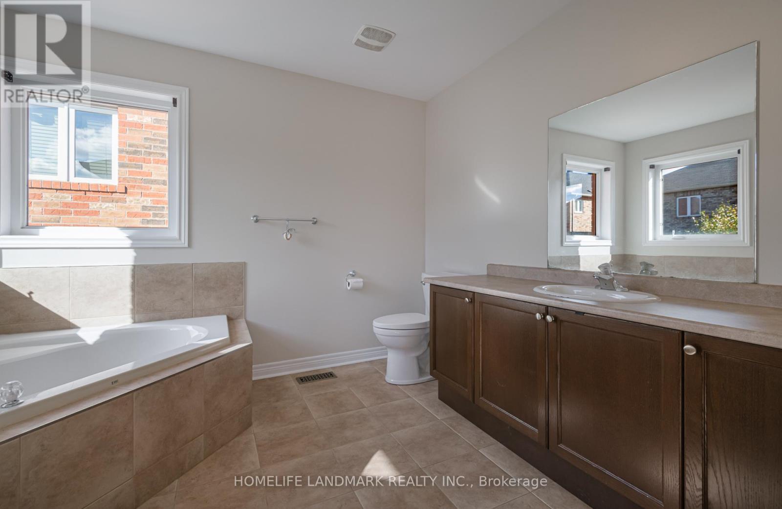 187 Colesbrook Road, Richmond Hill, Ontario  L4S 0C5 - Photo 22 - N12476476