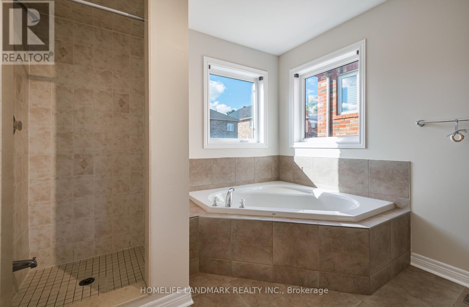 187 Colesbrook Road, Richmond Hill, Ontario  L4S 0C5 - Photo 23 - N12476476