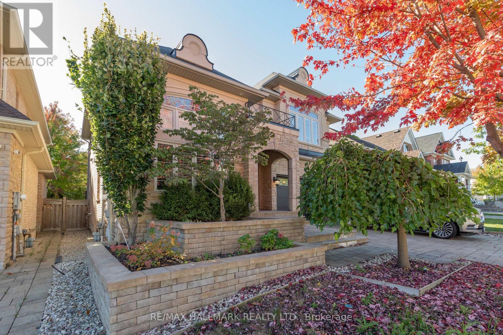 134 Kane Crescent, Aurora, Ontario  L4G 0C7 - Photo 2 - N12476483