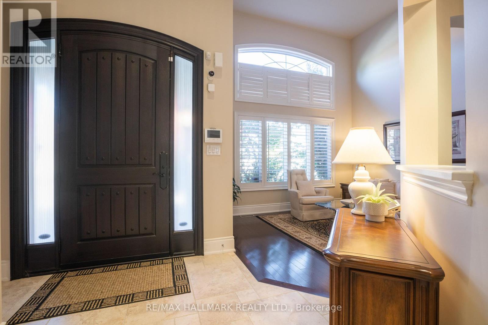 134 Kane Crescent, Aurora, Ontario  L4G 0C7 - Photo 3 - N12476483