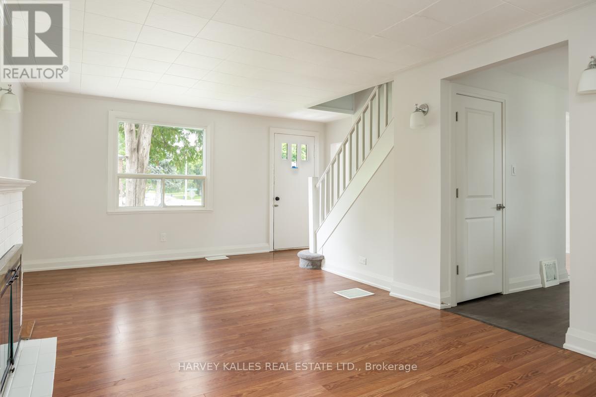 129 Major Mackenzie Drive E, Richmond Hill, Ontario  L4C 1H2 - Photo 7 - N12476508
