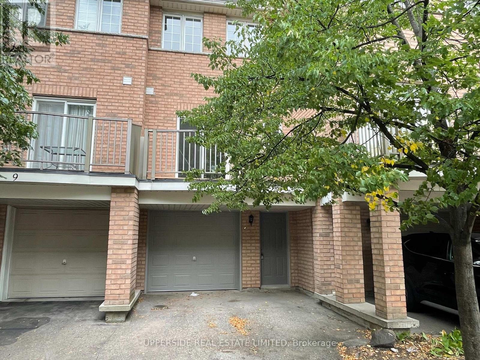 10 - 23 Observatory Lane, Richmond Hill, Ontario  L4C 0M7 - Photo 1 - N12476517