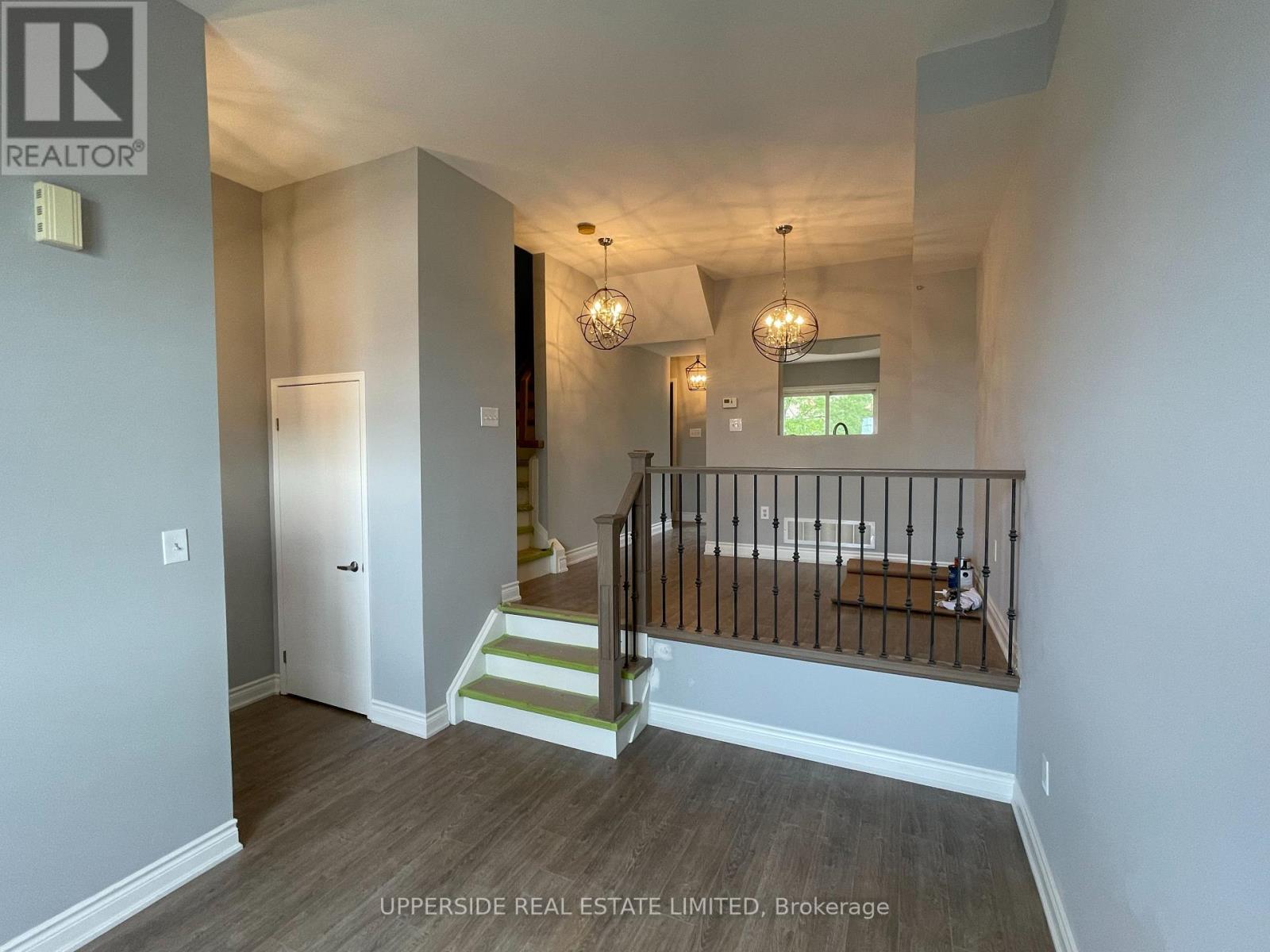 10 - 23 Observatory Lane, Richmond Hill, Ontario  L4C 0M7 - Photo 4 - N12476517