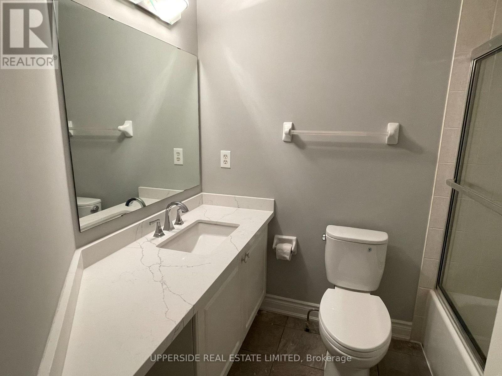 10 - 23 Observatory Lane, Richmond Hill, Ontario  L4C 0M7 - Photo 6 - N12476517