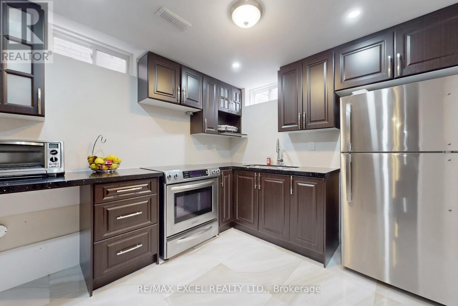 25 Lundy Drive, Markham, Ontario  L6B 0G1 - Photo 39 - N12476543