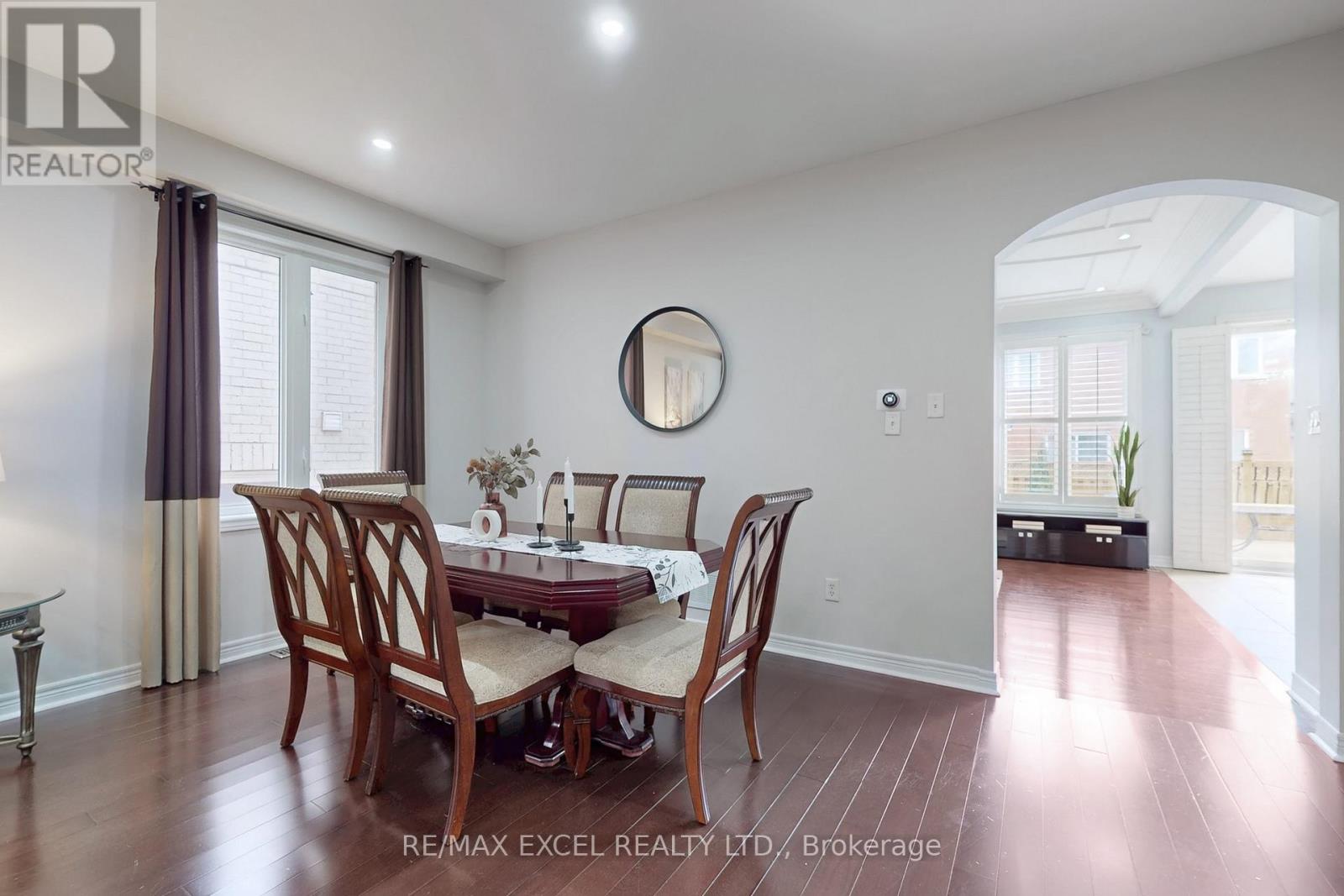 25 Lundy Drive, Markham, Ontario  L6B 0G1 - Photo 5 - N12476543