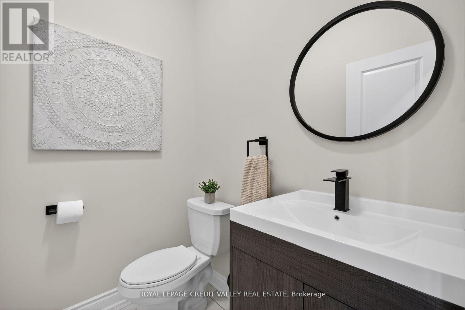 29 Janes Crescent, New Tecumseth, Ontario L9R 0T2 - Photo 16 - N12476550