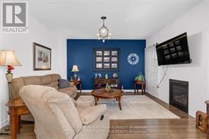 197 Isabella Drive, Orillia, Ontario  L3V 8K7 - Photo 11 - S12463730