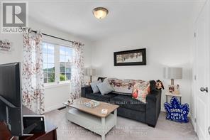 197 Isabella Drive, Orillia, Ontario  L3V 8K7 - Photo 2 - S12463730