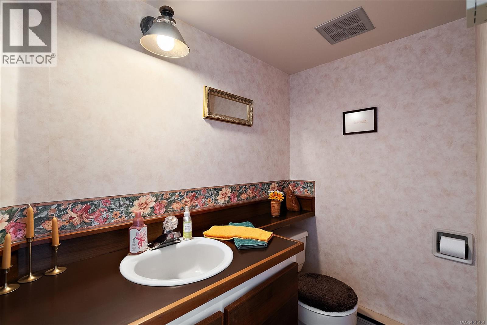 1465 Lands End Rd, North Saanich, British Columbia  V8L 5K1 - Photo 18 - 1018101