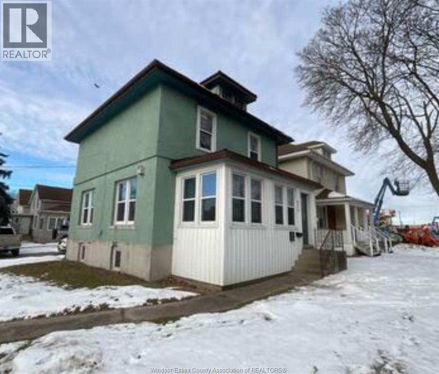 MLS# 25026712: 274 ST. CLAIR STREET, Chatham, Canada