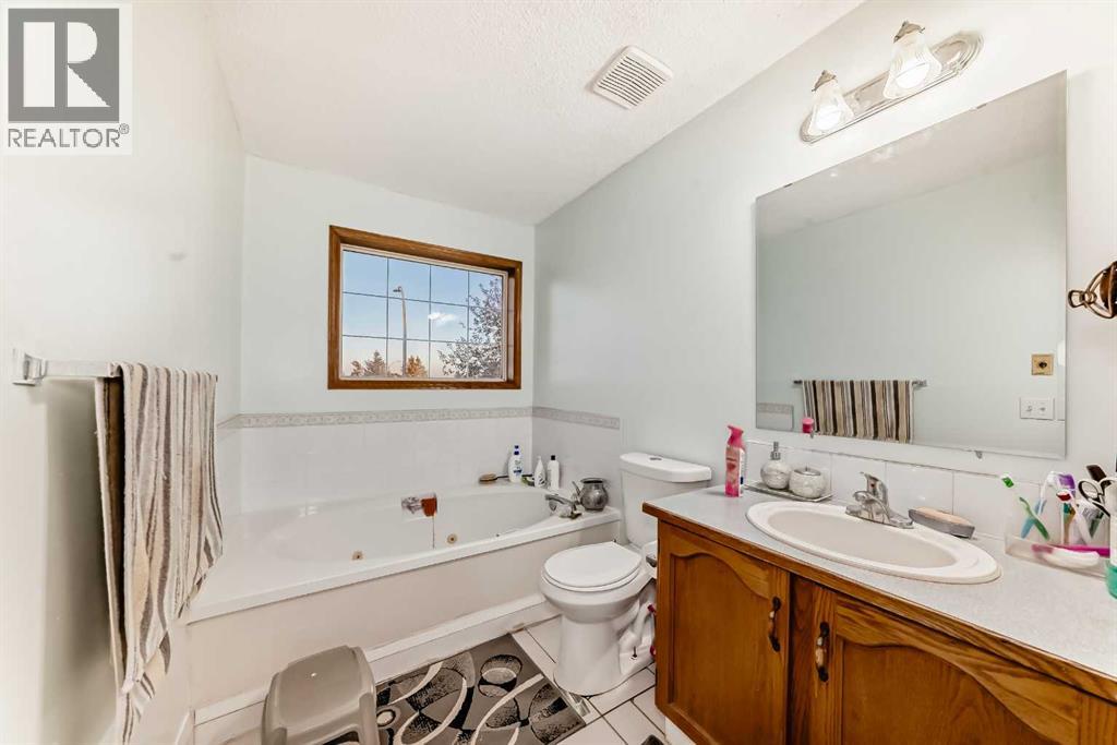 11 San Diego Green Ne, Calgary, Alberta  T1Y 7C4 - Photo 17 - A2264960