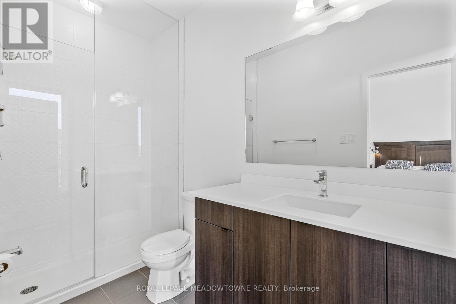 198 Squire Crescent, Oakville, Ontario  L6H 0L6 - Photo 11 - W12476449