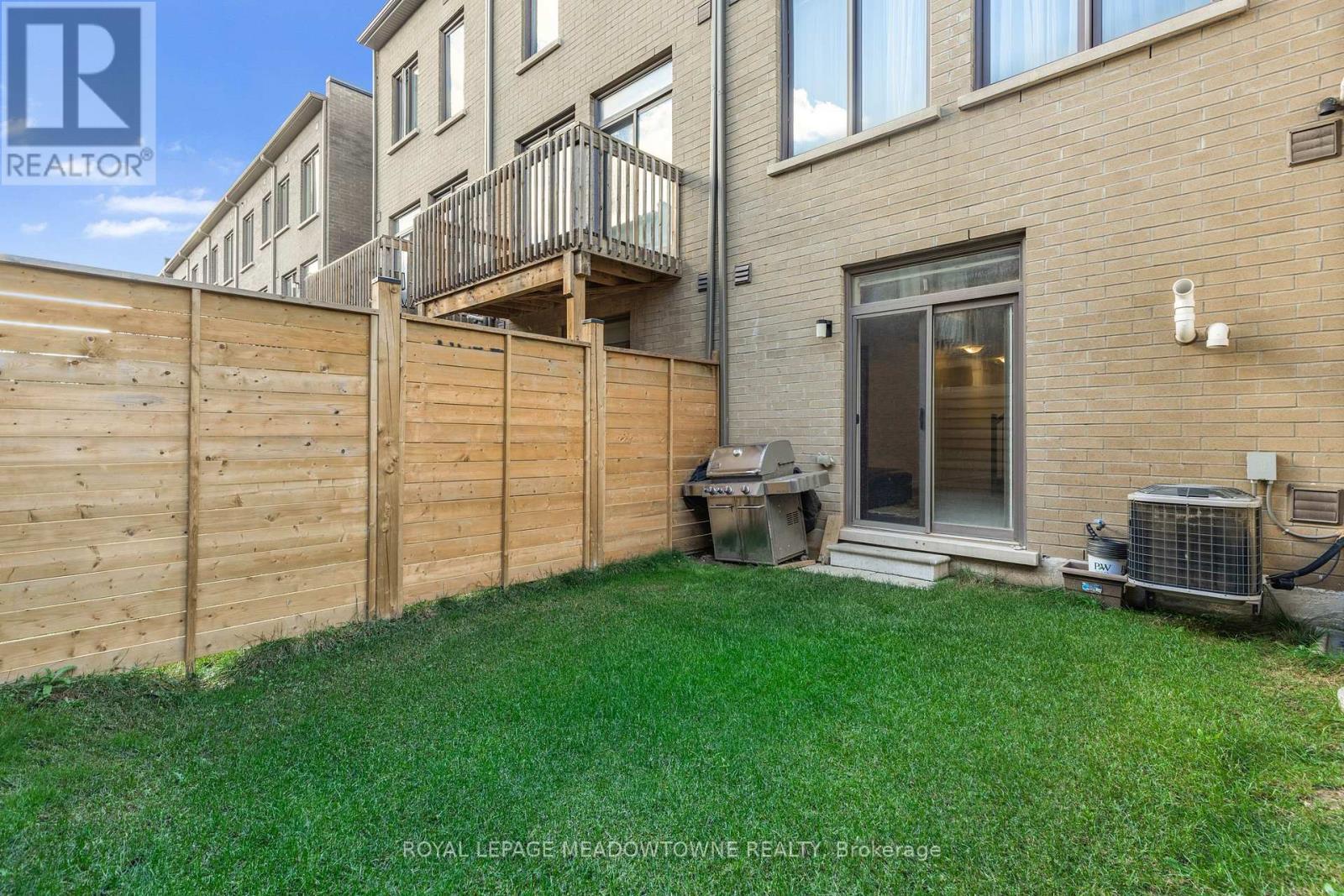 198 Squire Crescent, Oakville, Ontario  L6H 0L6 - Photo 19 - W12476449