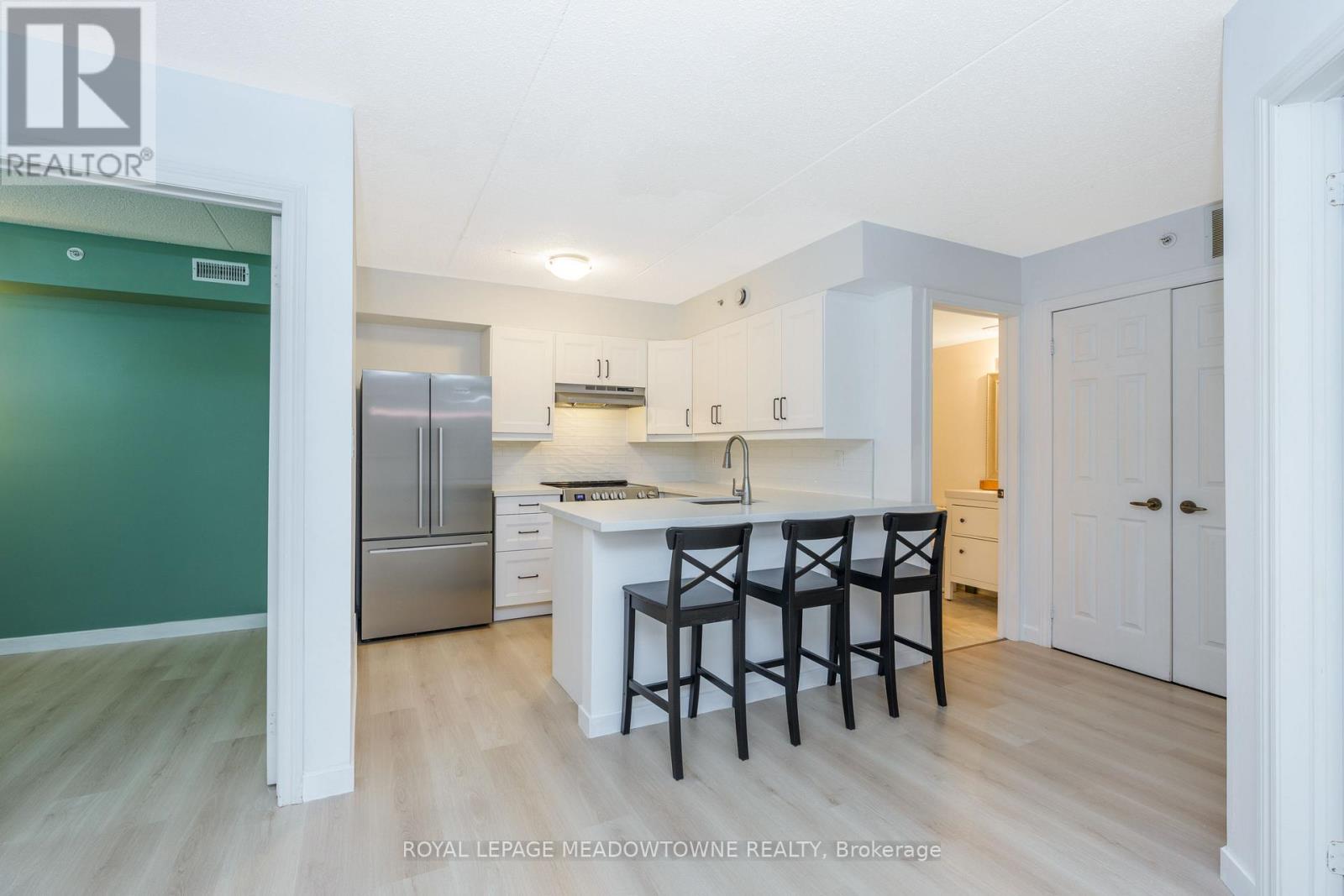 108 - 4025 Kilmer Drive, Burlington, Ontario  L7M 4M5 - Photo 11 - W12476465